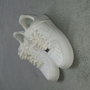 Nike Air Force 1 '07 'Triple White' Women's Size 7.5 DD8959-100
